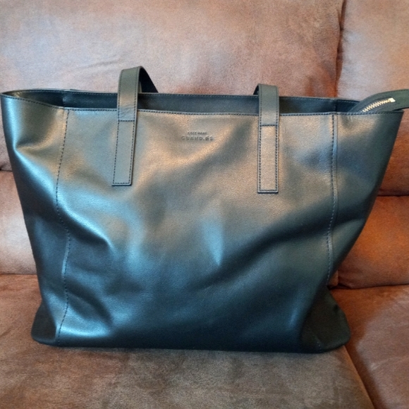 Cole Haan Handbags - Cole Haan Jumbo Tote